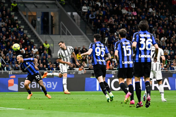 同樣吸引了 同樣吸引了