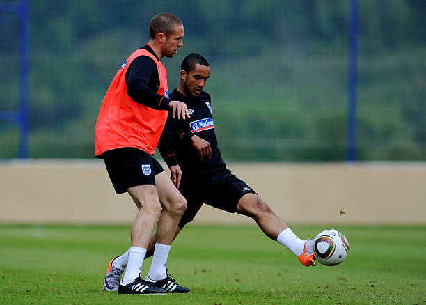 也反映出巴 也反映出巴