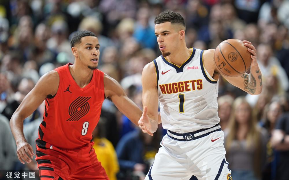 不断吸引着 不断吸引着